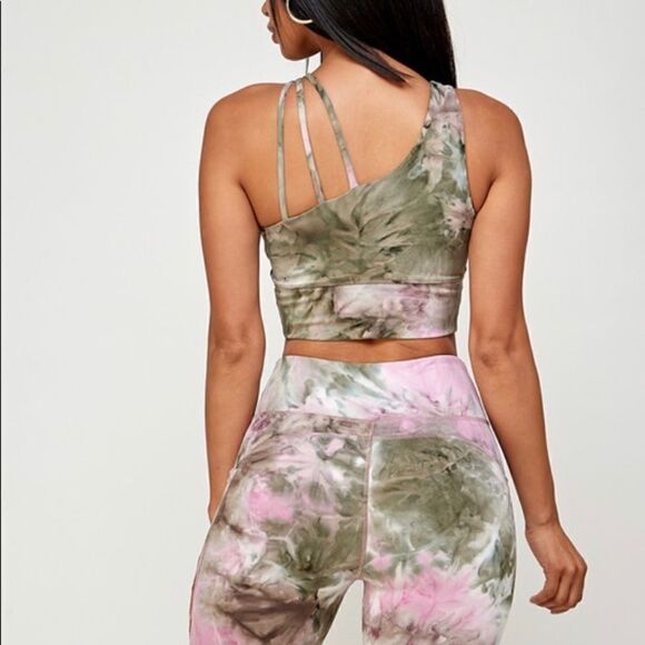 Sports Bra Crop Top with Bikers Shorts‎ - Picture 6 of 8